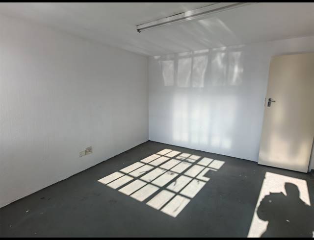 352M² WAREHOUSE TO LET IN CITY DEEP